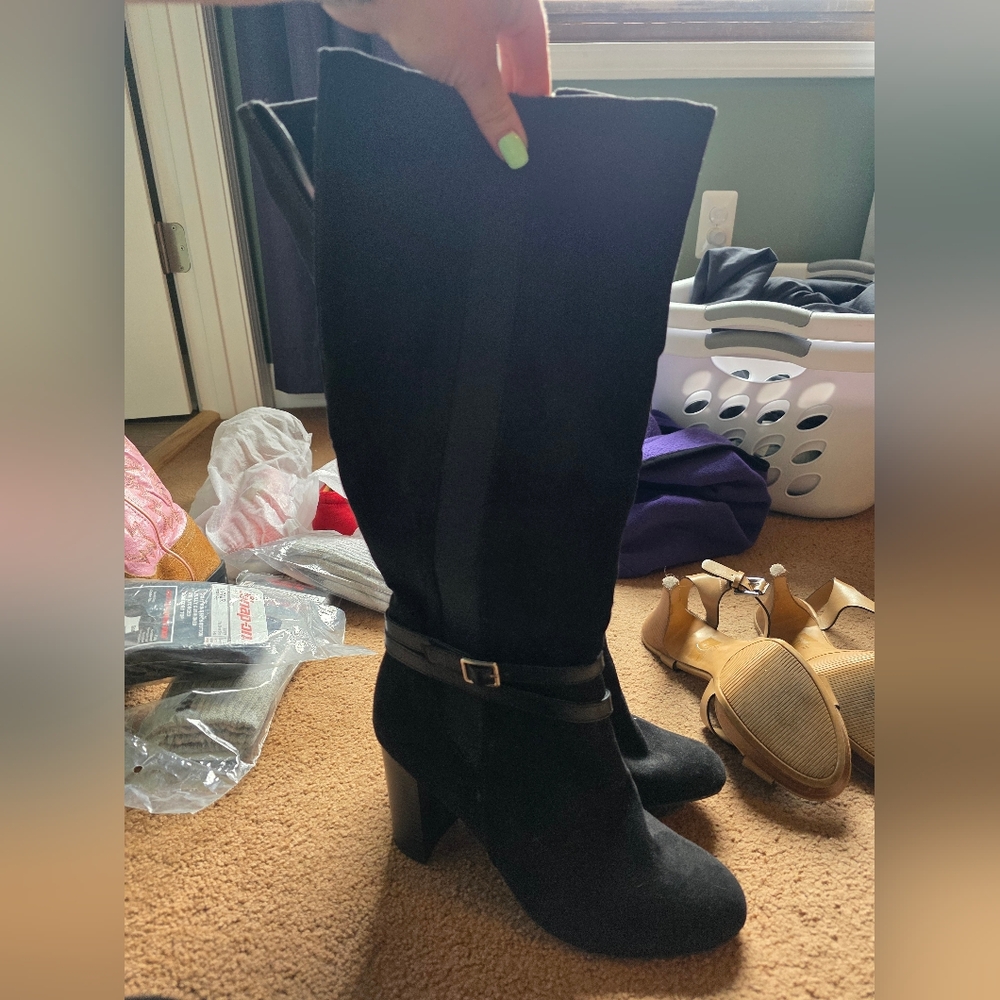 Black Knee-High Boots with Buckle Detail